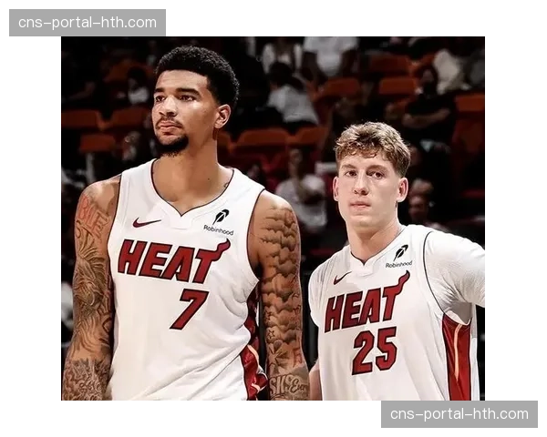 热火主帅斯波尔斯特拉接受专访,阐述其“零停顿进攻”理念对控球者的新要求。 热火主帅斯波尔斯特拉接受专访,阐述其“零停顿进攻”理念对控球者的新要求。