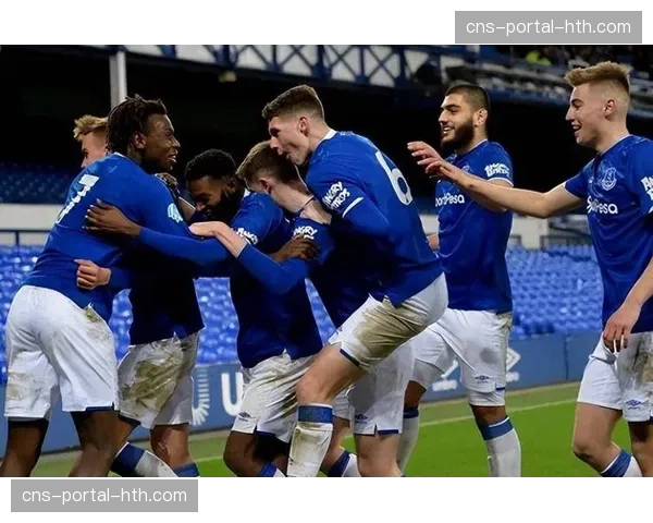 埃弗顿主场韧性拉满，采用低位防守+快速反击战术